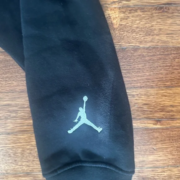 Jordan Black AJ1 Hoodie - Picture 3 of 3